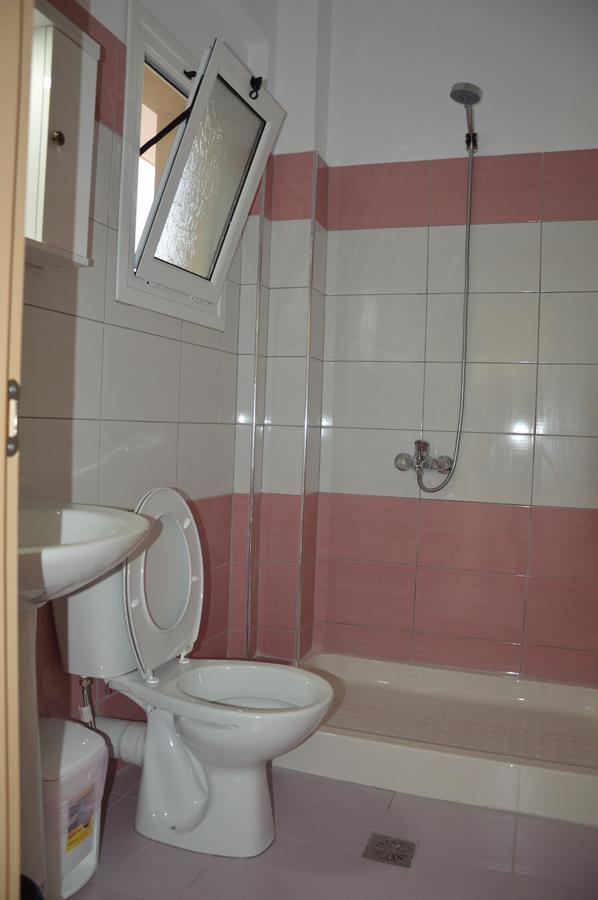 Mihalis Apartments Himarë Dış mekan fotoğraf