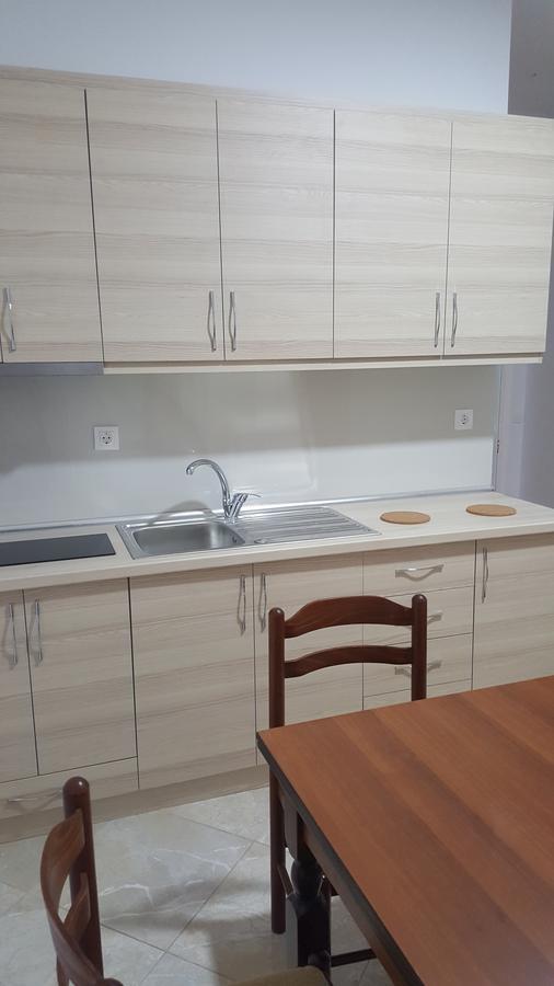 Mihalis Apartments Himarë Dış mekan fotoğraf