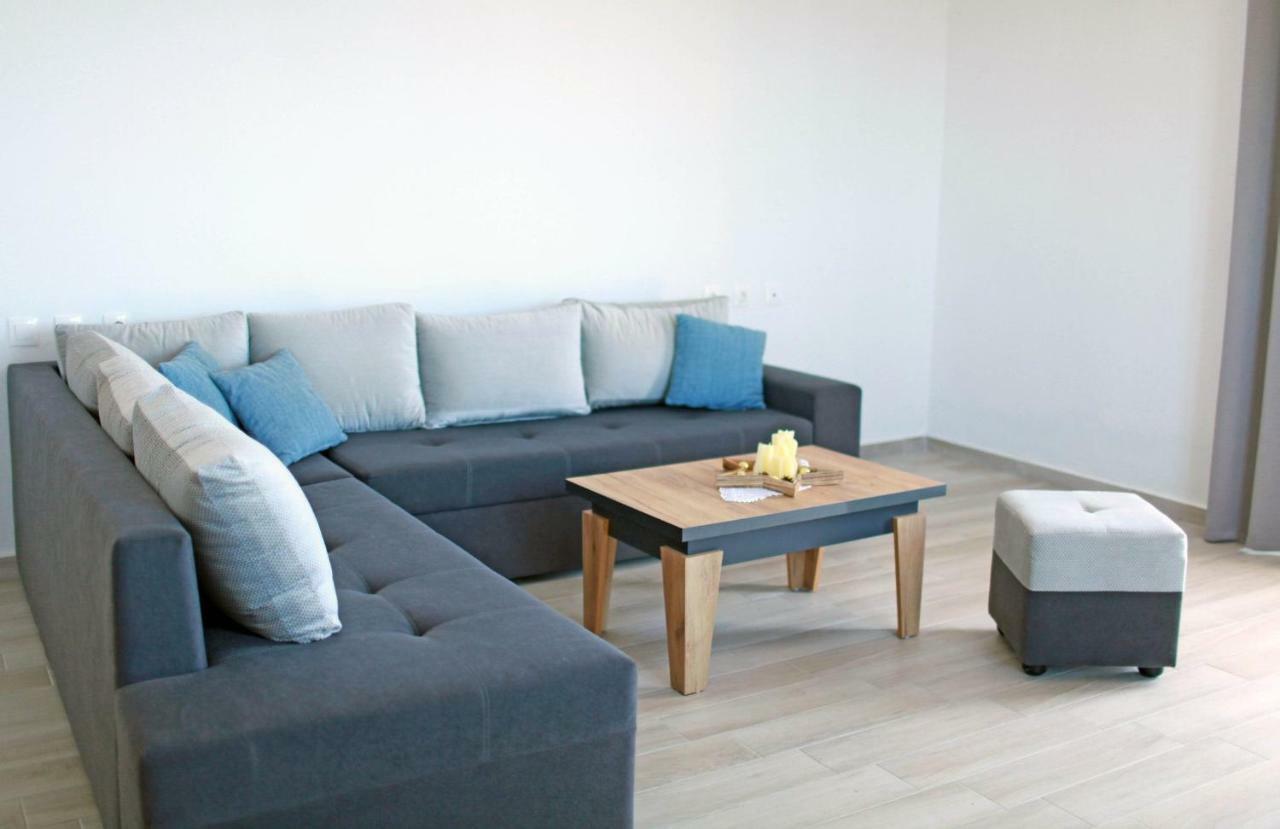 Mihalis Apartments Himarë Dış mekan fotoğraf