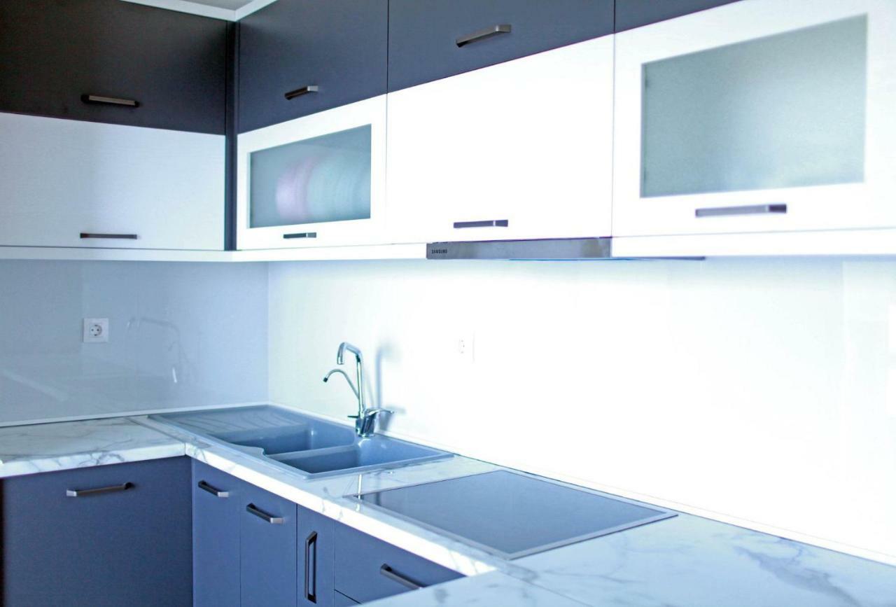 Mihalis Apartments Himarë Dış mekan fotoğraf