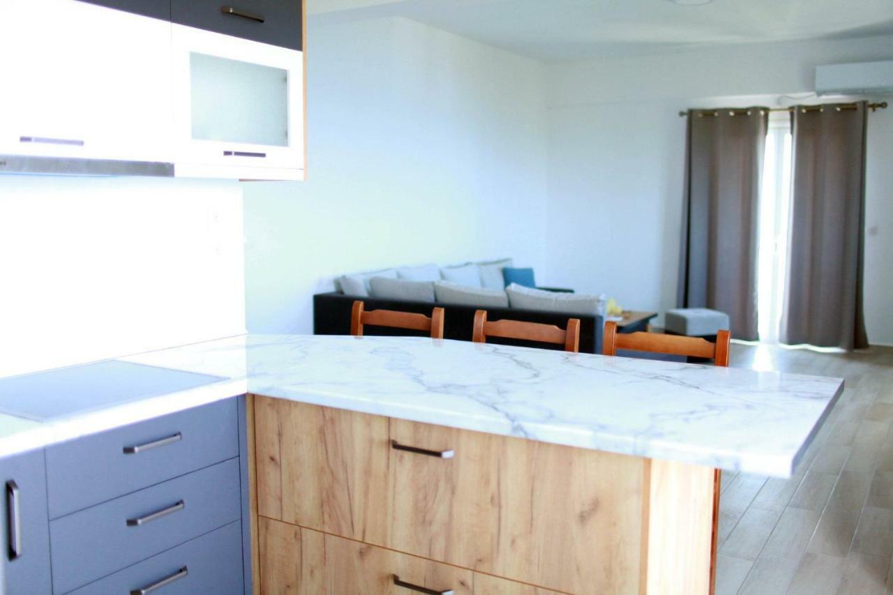 Mihalis Apartments Himarë Dış mekan fotoğraf